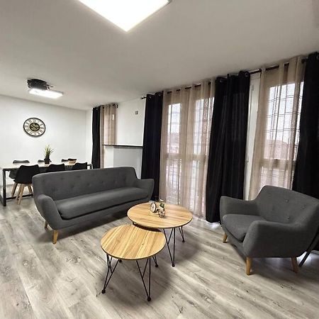 T4 Jolie Vue Avec Jaccuzzi Apartment Vitrolles  Ngoại thất bức ảnh