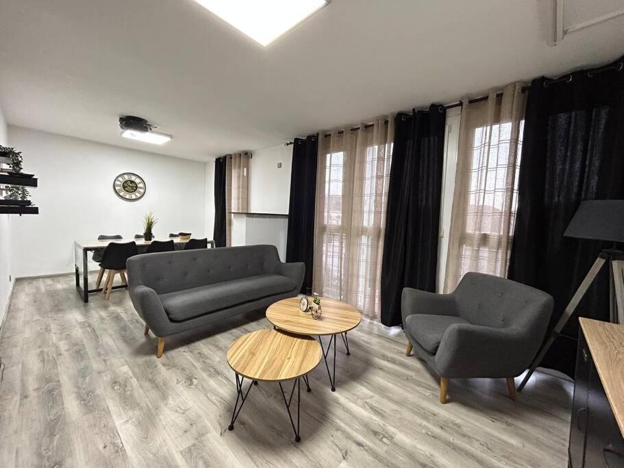 T4 Jolie Vue Avec Jaccuzzi Apartment Vitrolles  Ngoại thất bức ảnh